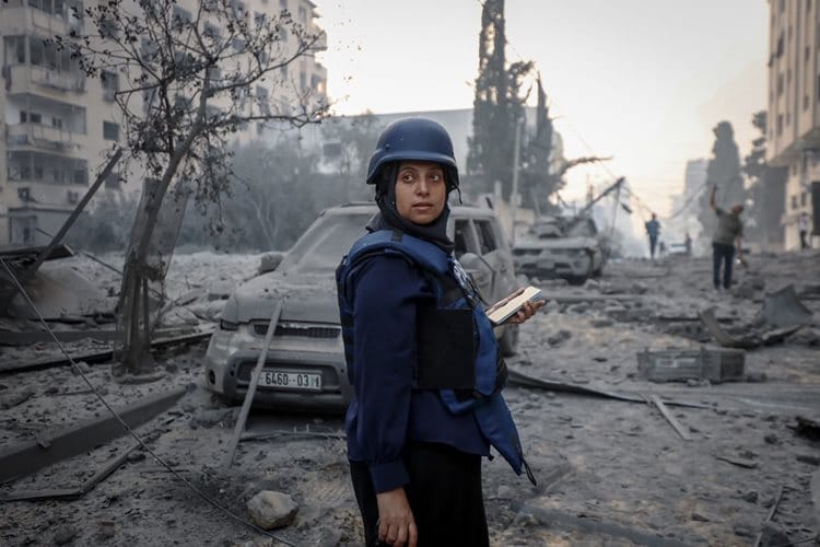 Fotojornalista Samar Abu Elouf. Foto registrada em Gaza. Divulgação: Samar Abu Elouf