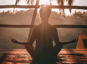 50 Frases para Fotografias Sozinhas: Encontre a Legenda Perfeita!